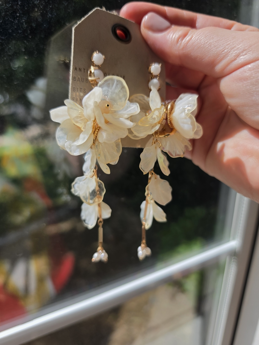 Anthropologie Cream and Gold Floral Dangle Blossom Earrings